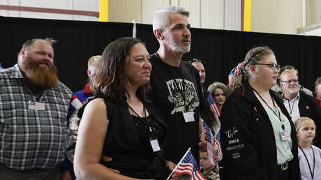 US to prioritize white refugees – NYT US to prioritize white refugees – NYT
