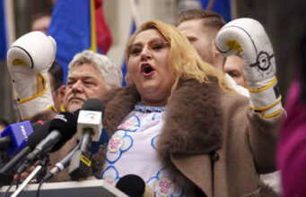 MEP threatens to ‘break Zelensky’s legs’ MEP threatens to ‘break Zelensky’s legs’