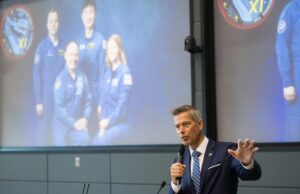 Why did NASA’s chief just shake up the agency’s plans to land on the Moon? Why did NASA’s chief just shake up the agency’s plans to land on the Moon?