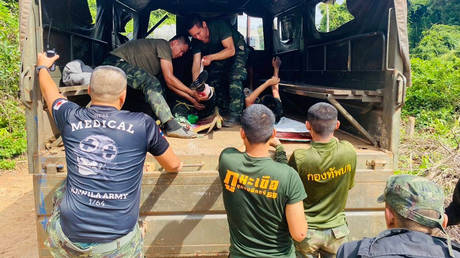 Thailand suspends ‘Trump-brokered’ peace with Cambodia Thailand suspends ‘Trump-brokered’ peace with Cambodia